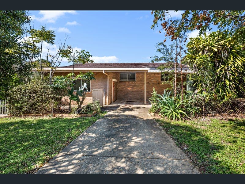 12 Grahams Road, Strathpine — photo 1 of 5
