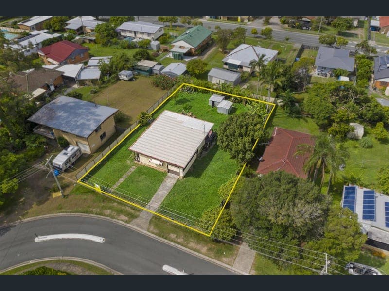 13 Woonga Street, Woodridge — photo 1 of 5