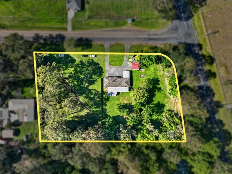 1 Bells Lane, Bellmere — photo 1 of 5