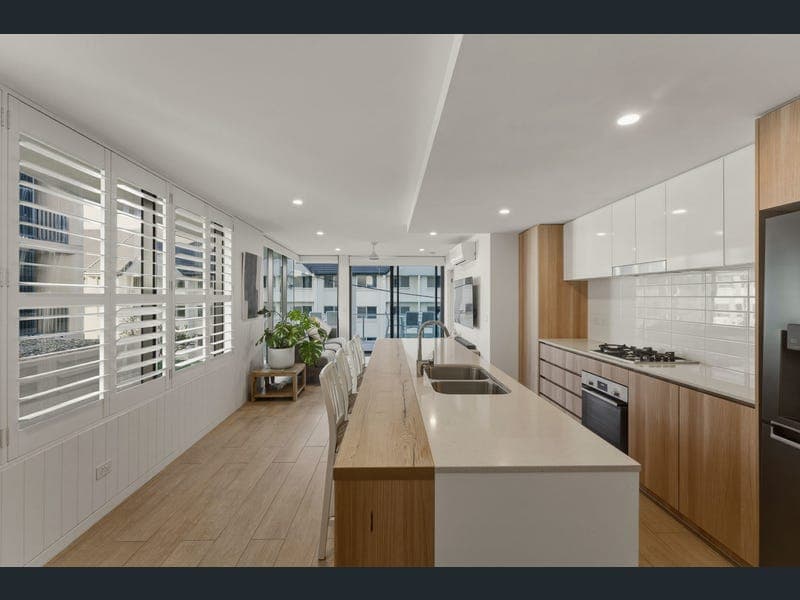5/1263 Gold Coast Highway, Palm Beach — photo 1 of 5