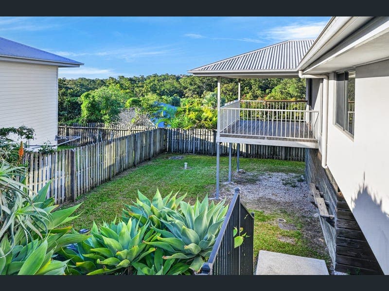 17 Harriet Lane, Oxenford — photo 1 of 5