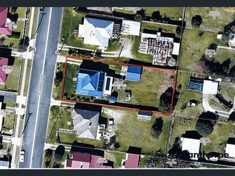 34 Archibald, Stanthorpe — photo 1 of 5