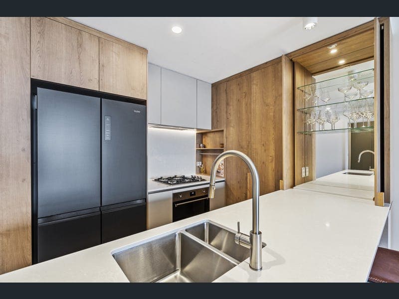 31006/9 Pidgeon Close, West End — photo 1 of 5