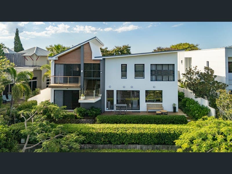 5030 Emerald Island Drive, Carrara — photo 1 of 5