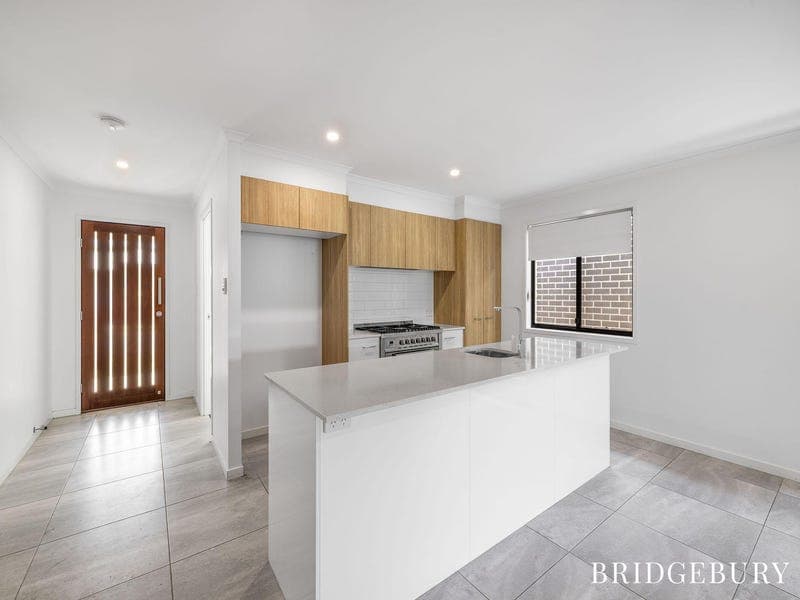 65 Adelaide Circuit, Baringa — photo 1 of 5