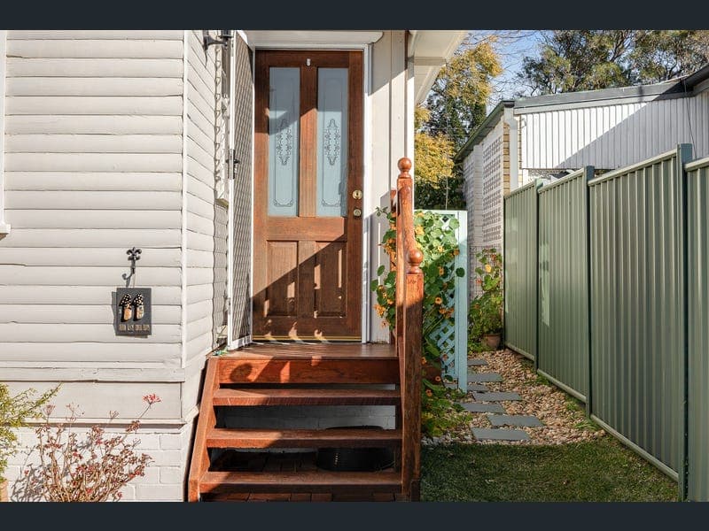 11 Blackdown Street, Harristown — photo 1 of 5