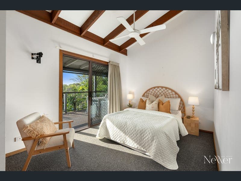 6 Currawong Crescent, Peregian Beach — photo 1 of 5