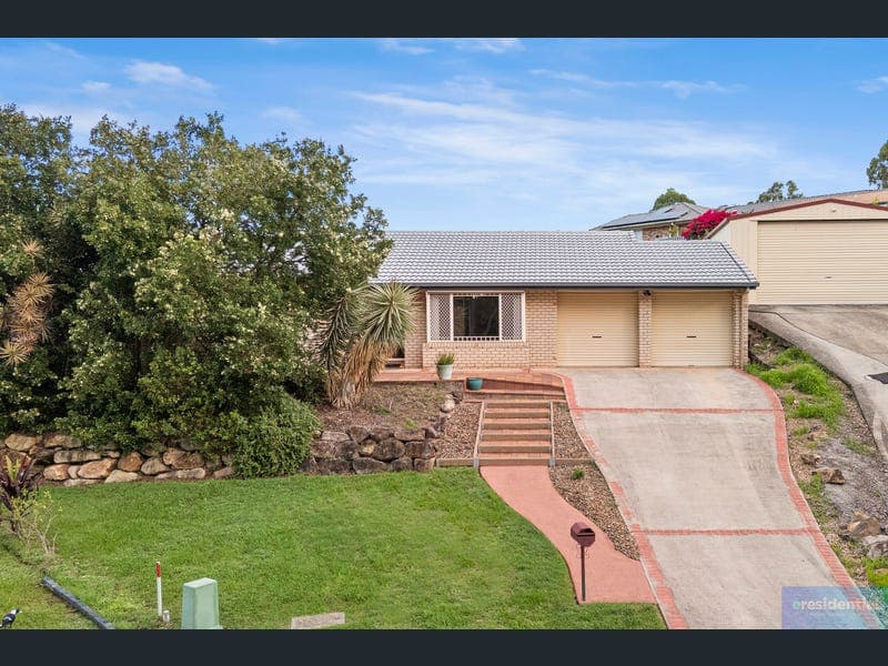 16 Mulligan Way, Edens Landing — photo 1 of 5