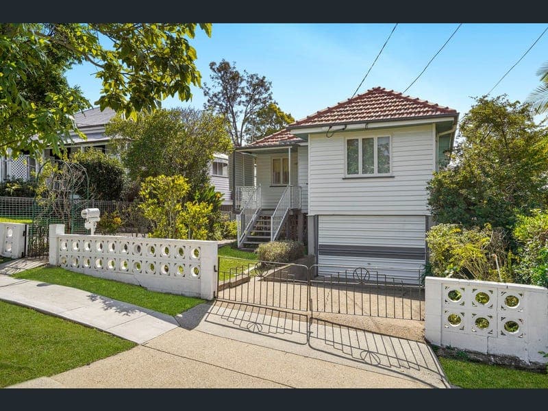 105 Kennedy Terrace, Paddington — photo 1 of 5