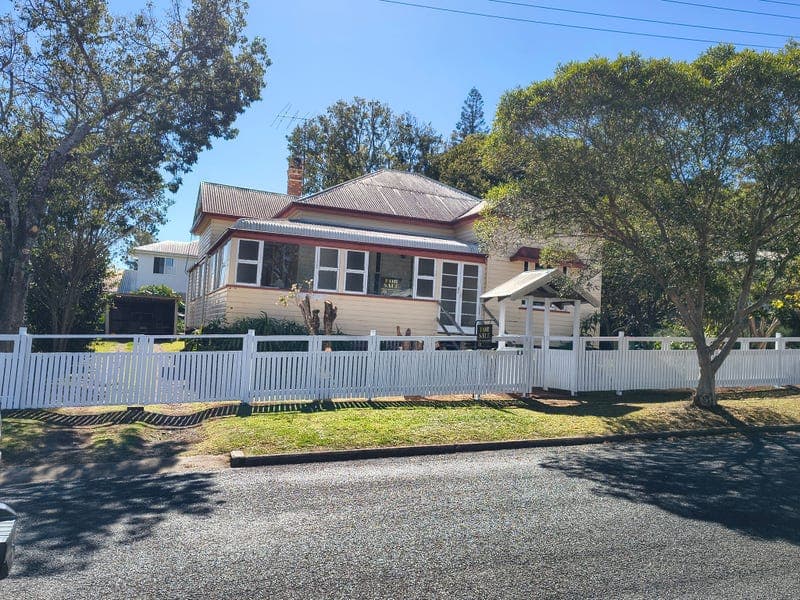 7 Chamberlain Street, North Toowoomba — photo 1 of 5