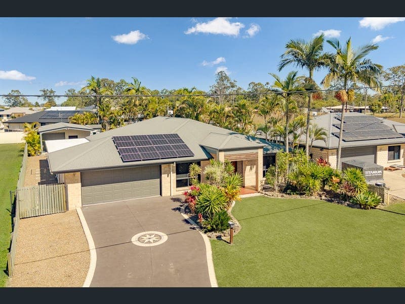 189 Showgrounds Road, Oakhurst — photo 1 of 5