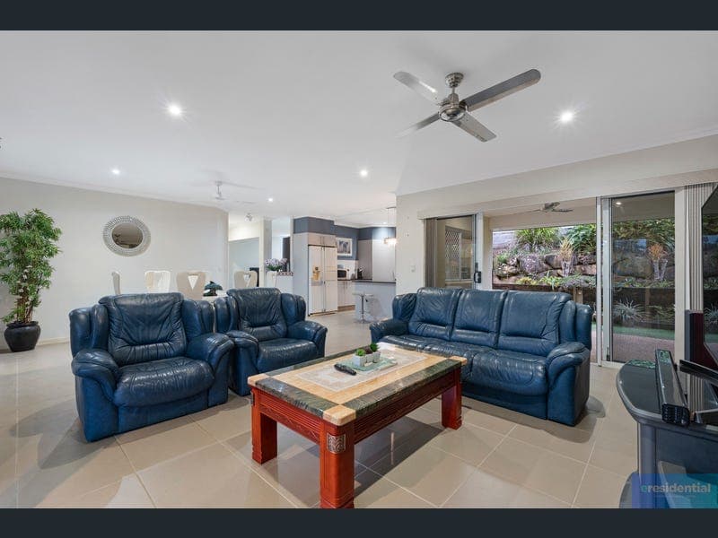 37 Fortescue Street, Pacific Pines — photo 1 of 5