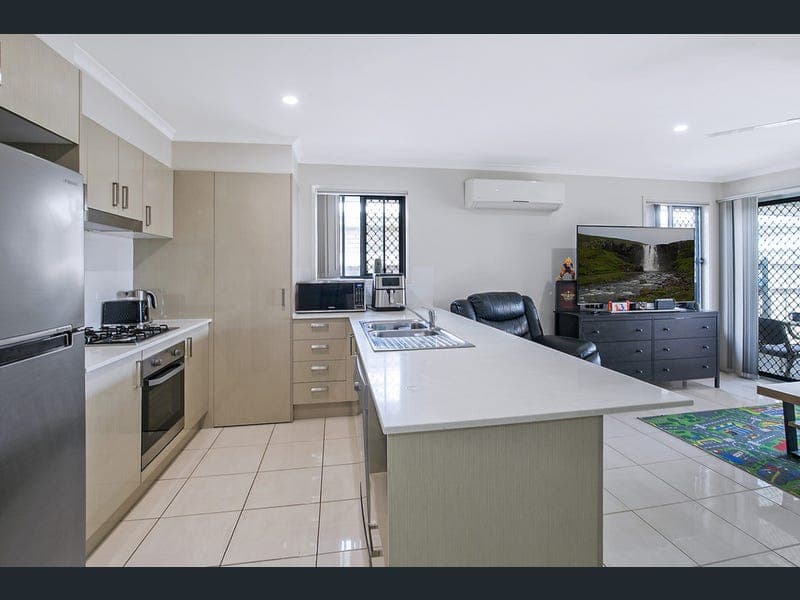 19 Cardamom Close, Griffin — photo 1 of 5