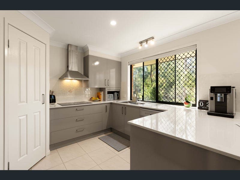 9 Yarula Close, Karana Downs — photo 1 of 5