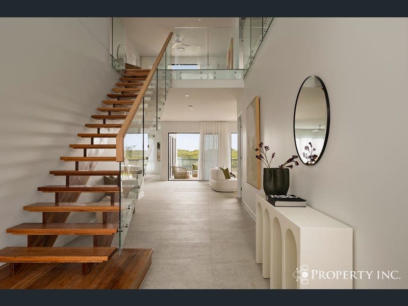 229 Coolum Parade, Newport — photo 1 of 5