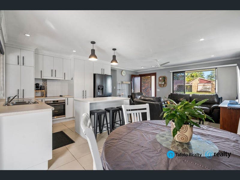 14 Witney Court, Alexandra Hills — photo 1 of 5