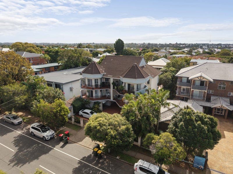 2/50 Wagner Road, Clayfield — photo 1 of 5