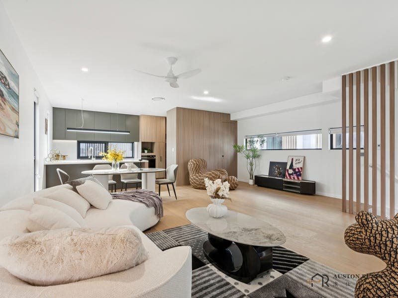 12/41- 45 Minnie Street, Southport — photo 1 of 5