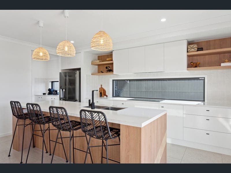 13 Poinciana Avenue, Nirimba — photo 1 of 5
