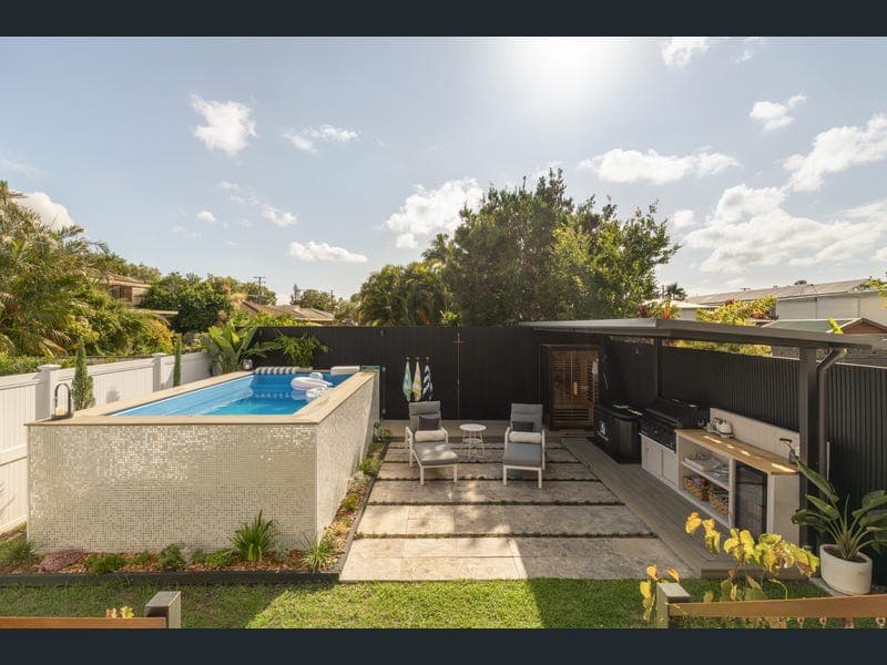 74 Bayview Road, Brighton — photo 1 of 5
