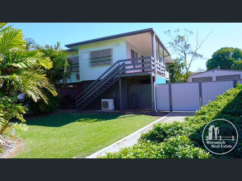 15 Goolagong Crescent, Moranbah — photo 1 of 5