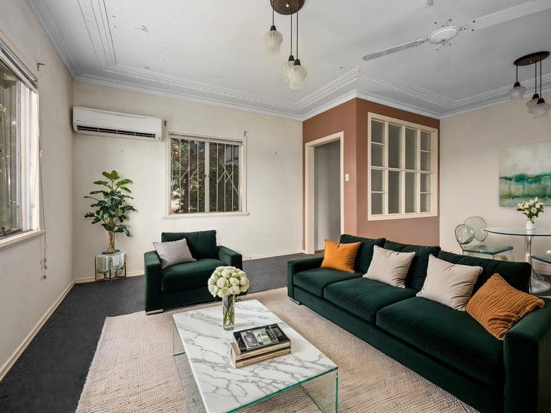19 Strathfield Street, Tarragindi — photo 1 of 5