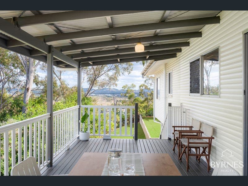 23 Rigby Crescent, West Gladstone — photo 1 of 5