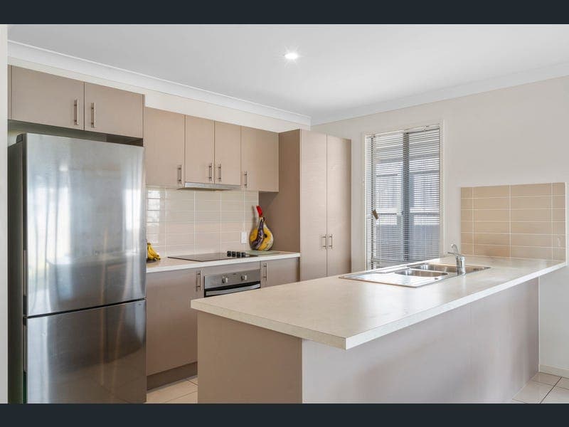 6 Munthari Drive, Berrinba — photo 1 of 5
