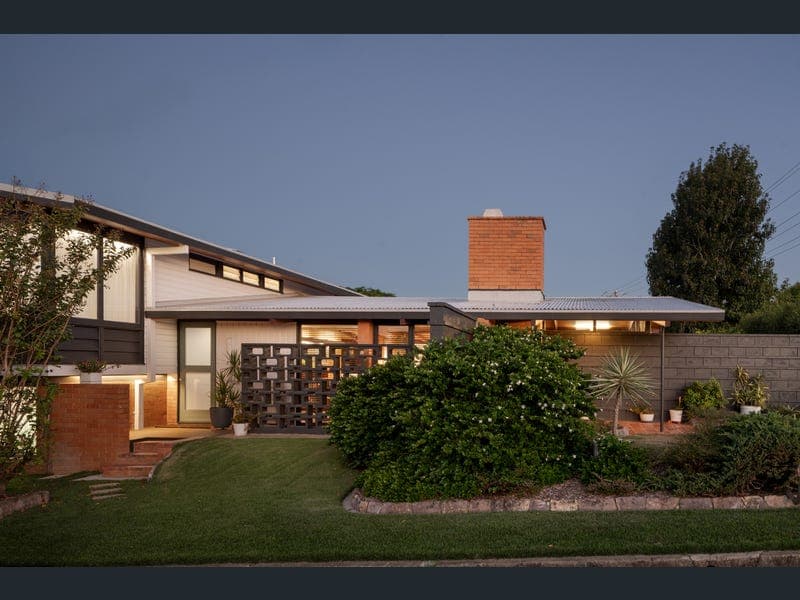 82 Hawken Drive, St Lucia — photo 1 of 5