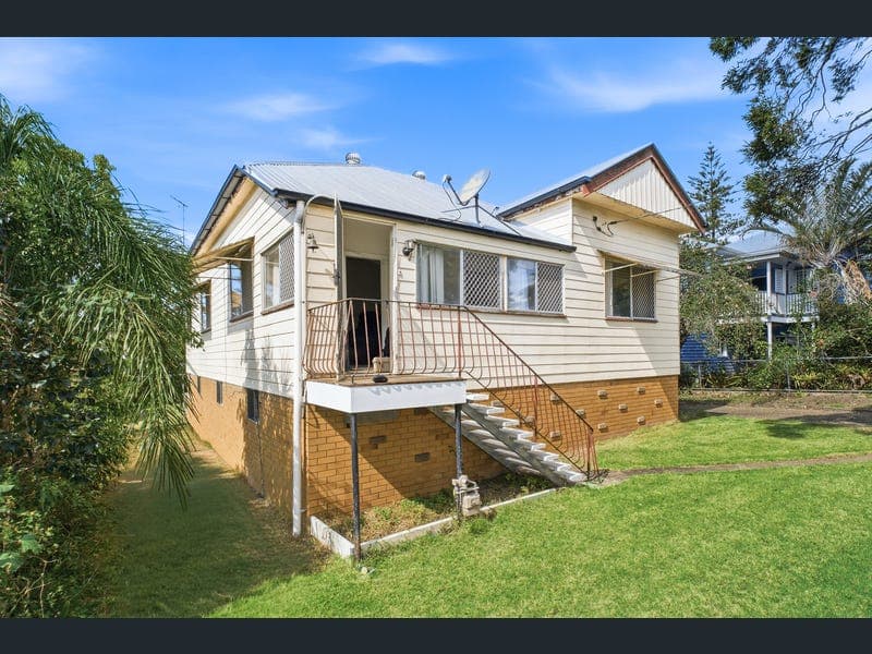 12 Pauline Street, Tarragindi — photo 1 of 5