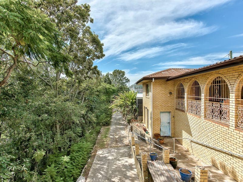 34 Bally Street, Kelvin Grove — photo 1 of 5
