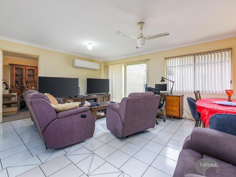 18 River Meadows Drive, Upper Coomera — photo 1 of 5