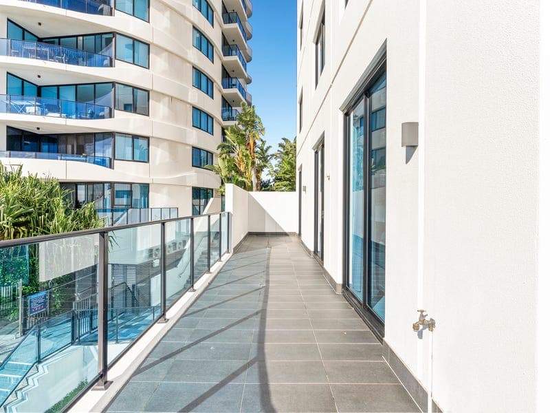 5106/5 Harbour Side Court, Biggera Waters — photo 1 of 5