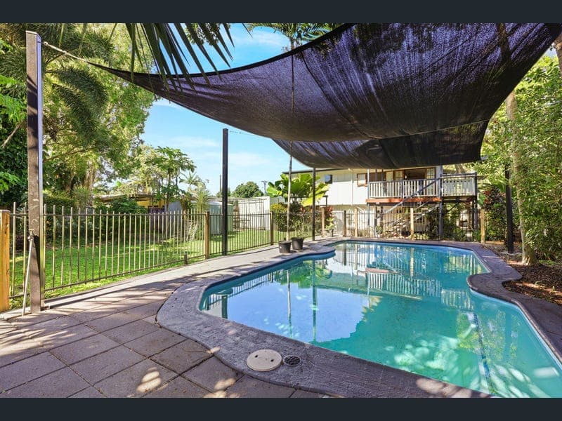 16 Mazlin Street, Edge Hill — photo 1 of 5