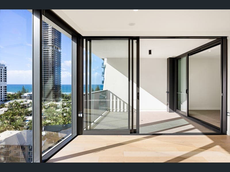 1101/43 Peerless Avenue, Mermaid Beach — photo 1 of 5
