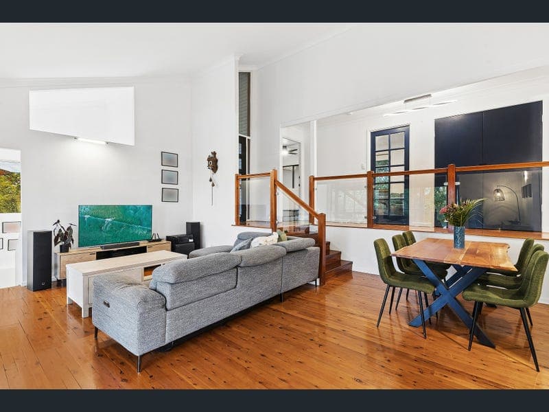 168 Plucks Road, Arana Hills — photo 1 of 5