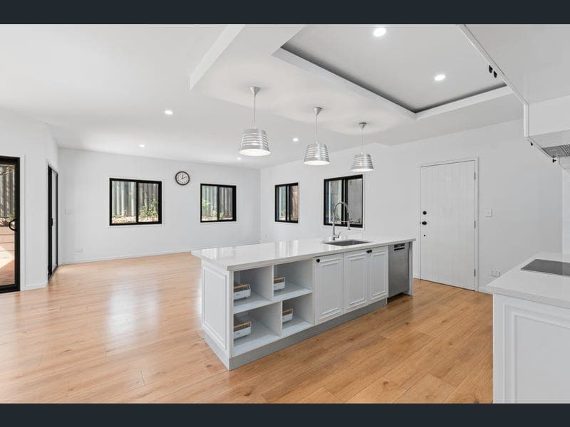 334 Mount Gravatt Capalaba Road, Wishart — photo 1 of 5