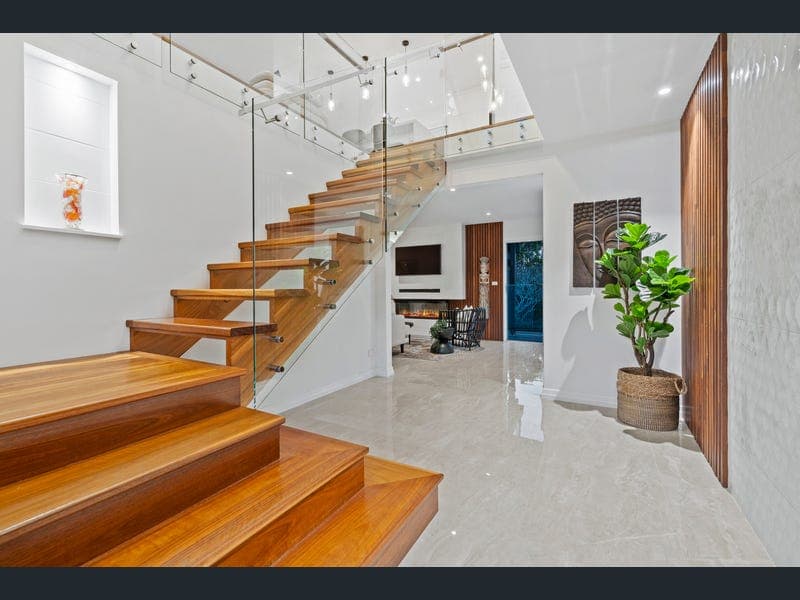 23 Ringara Street, Manly West — photo 1 of 5