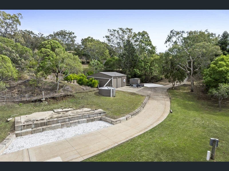 6 Fawngrove Drive, Glenvale — photo 1 of 5