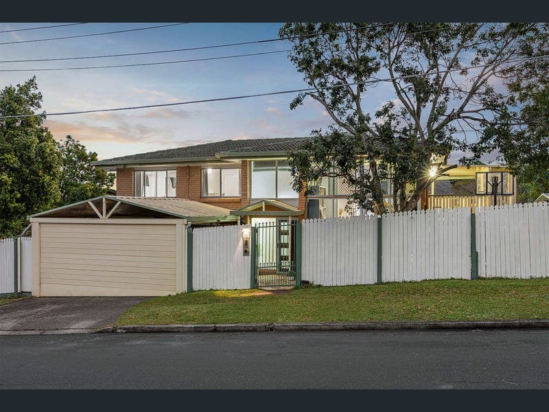 1 Alberon Street, Wishart — photo 1 of 5