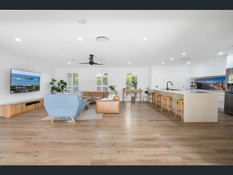 19 Satinash Place, Mudjimba — photo 1 of 5
