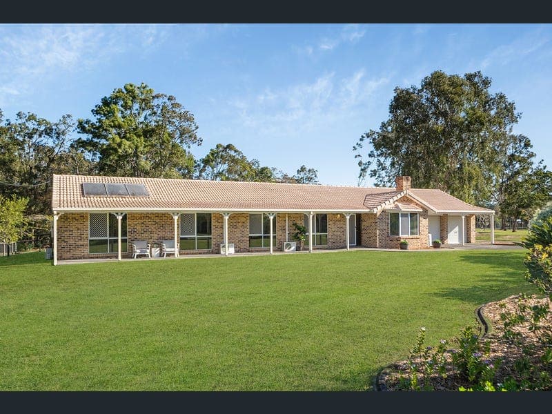 8 Osborne Drive, Burpengary — photo 1 of 5