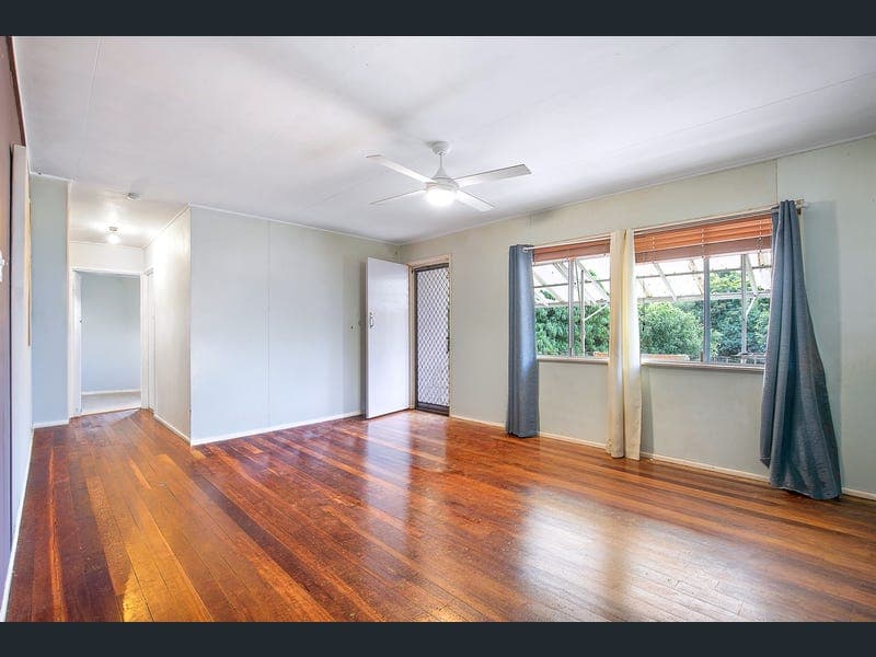 4 Greensill Road, Albany Creek — photo 1 of 5