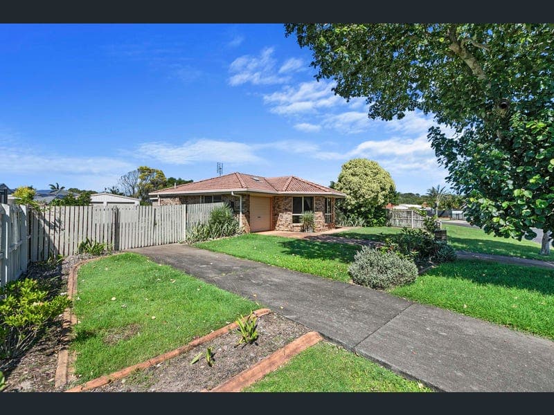 8 Hyperno Road, Point Vernon — photo 1 of 5