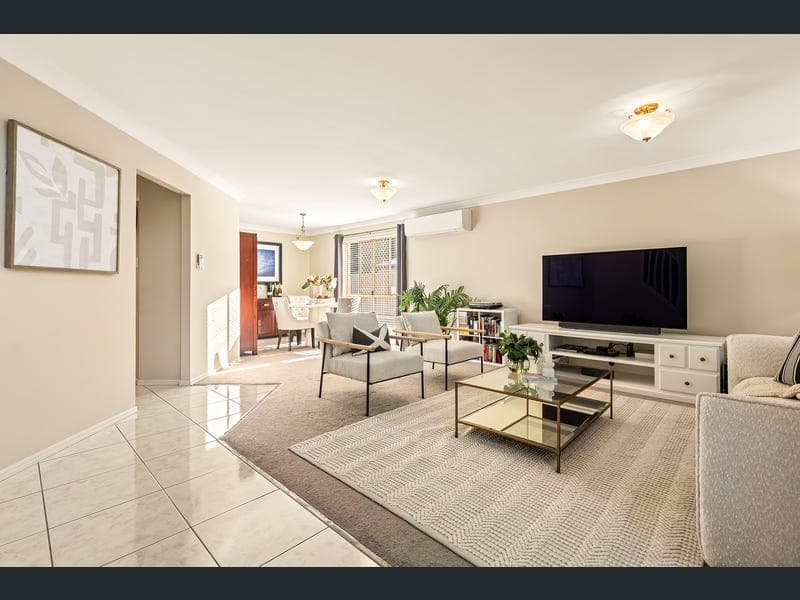 25 Michelangelo Crescent, Mackenzie — photo 1 of 5