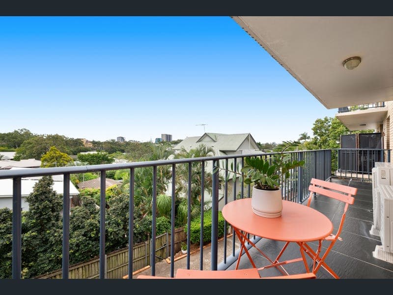 9/5 Ada Street, Taringa — photo 1 of 5