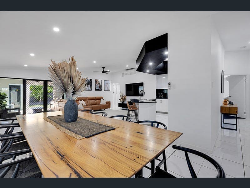 15 Eros Court, Ooralea — photo 1 of 5