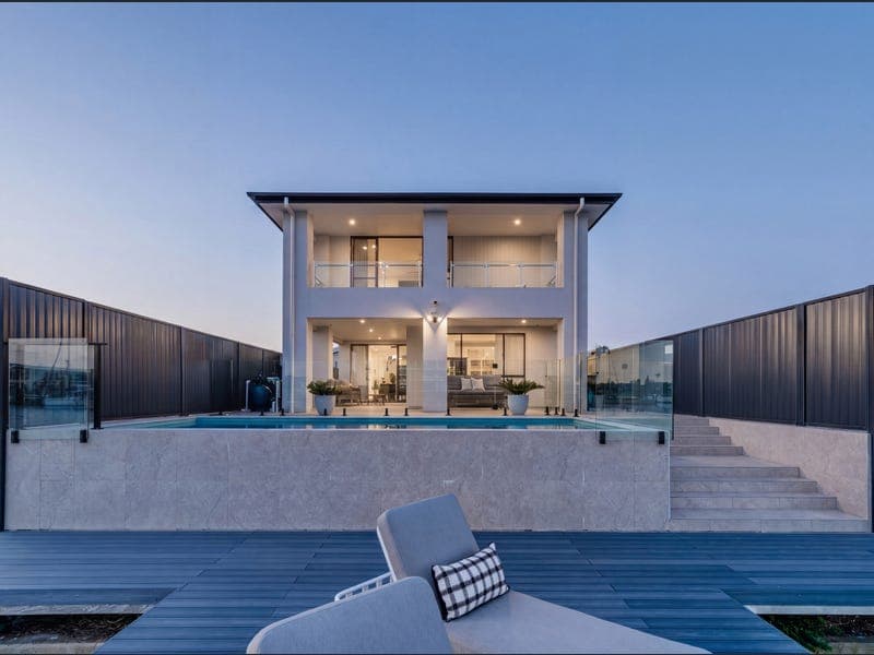 158 Coolum Parade, Newport — photo 1 of 5