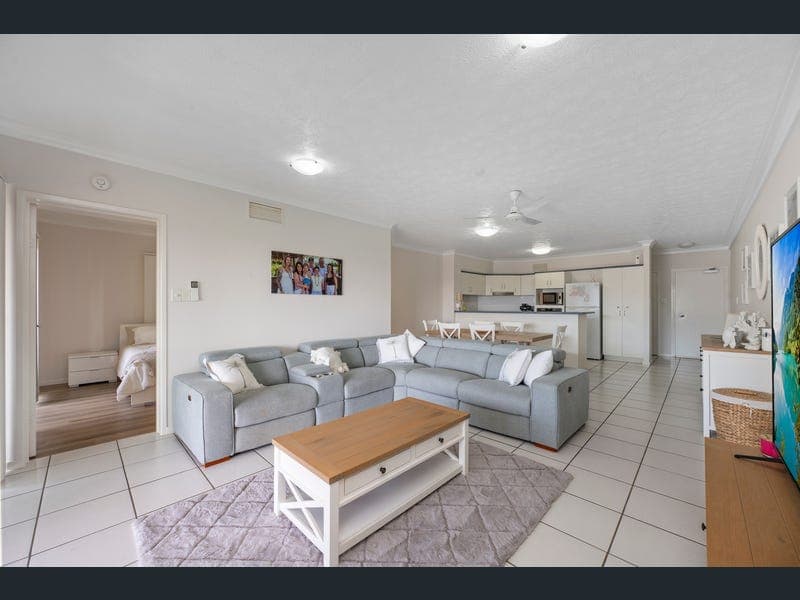 19/34 Bundock St,, Belgian Gardens — photo 1 of 5