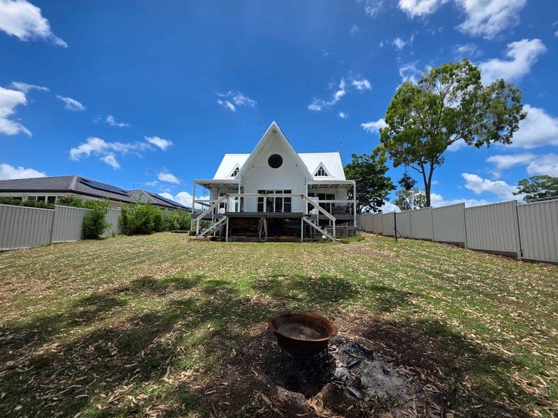 60 Fraser Drive, River Heads — photo 1 of 5